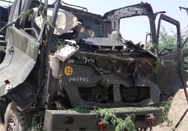 security convoy attacked in pakistan  22 injured