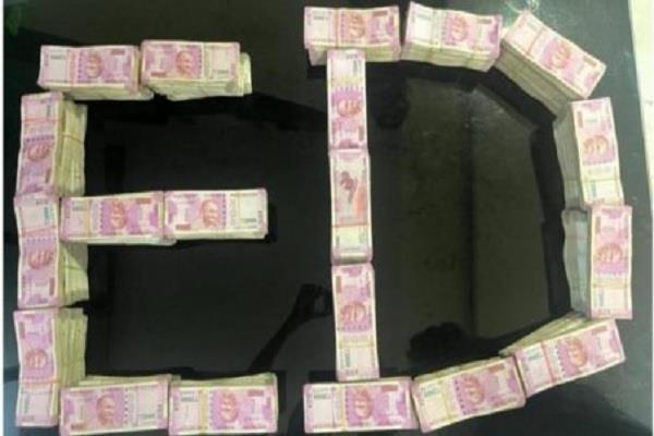 ed seizes foreign and indian currency worth 2 90 crore in raids