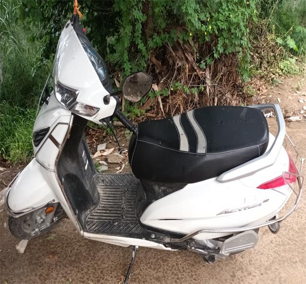 man dead on road accident