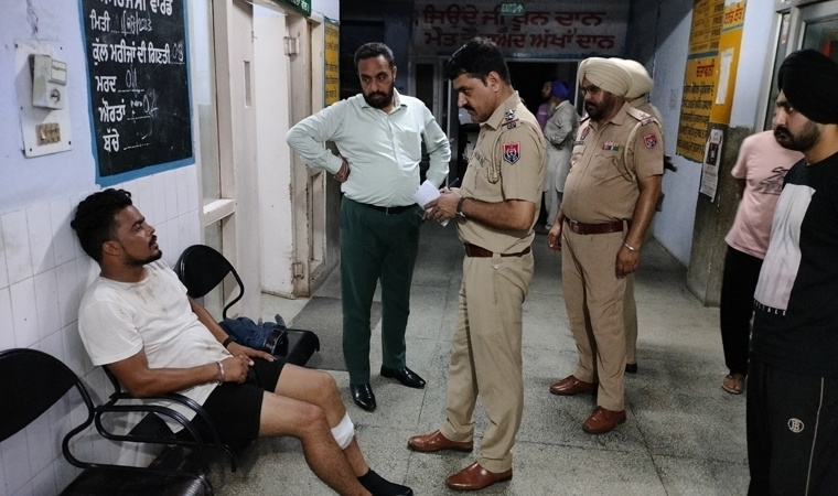 ਤਰਨਤਾਰਨ ’ਚ ਦੋ ਧਿਰਾਂ ਵਿਚਾਲੇ ਜ਼ਬਰਦਸਤ ਝੜਪ, ਸ਼ਰੇਆਮ ਚੱਲੀਆਂ ਗੋਲ਼ੀਆਂ