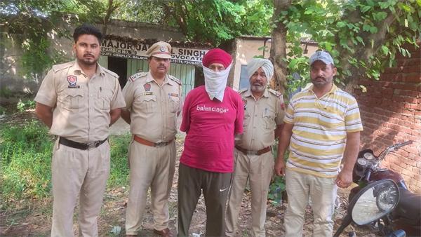 bike rider arrested with 20 kg of doda