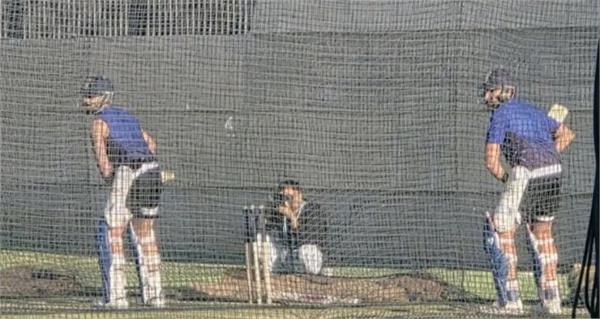 kohli  rohit sweat profusely during training in perth