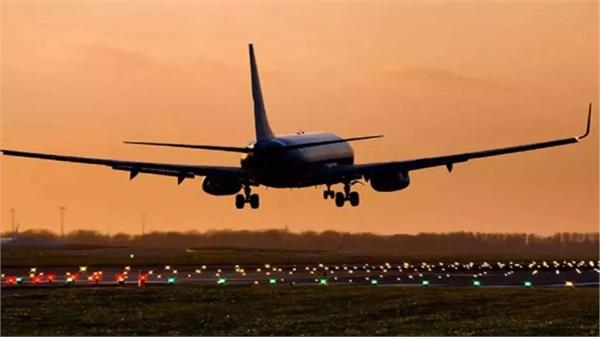 flights delayed at amritsar airport due to technical glitch in delhi