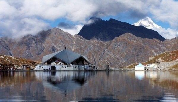 the gates of sri hemkunt sahib will be closed on october 10
