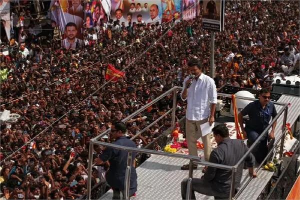 karur stampede  tvk gave rs 20 lakhs to the families of the victims