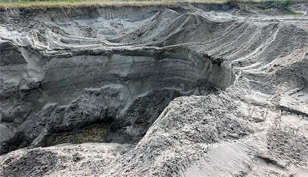 sand mafia mining from panchayat land