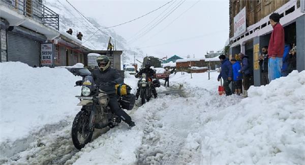 mountains heavy snowfall