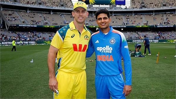 australia won the toss decided to bowl