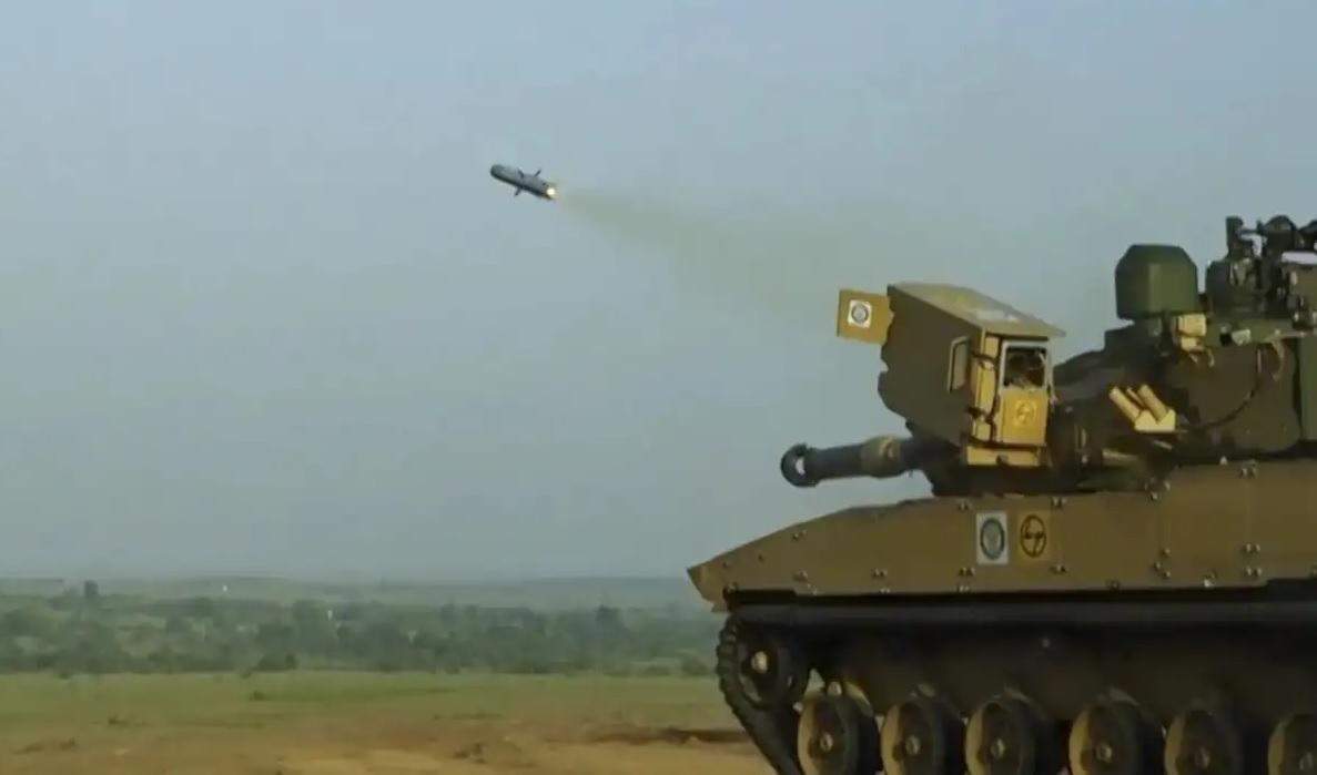 ਭਾਰਤੀ ਫ਼ੌਜ ਦੀ ਤਾਕਤ ''ਚ ਹੋਇਆ ਇਜ਼ਾਫ਼ਾ, ਨਾਗ MK-2 ਮਿਜ਼ਾਈਲ ਦਾ ਕੀਤਾ ਸਫ਼ਲ ਪ੍ਰੀਖਣ