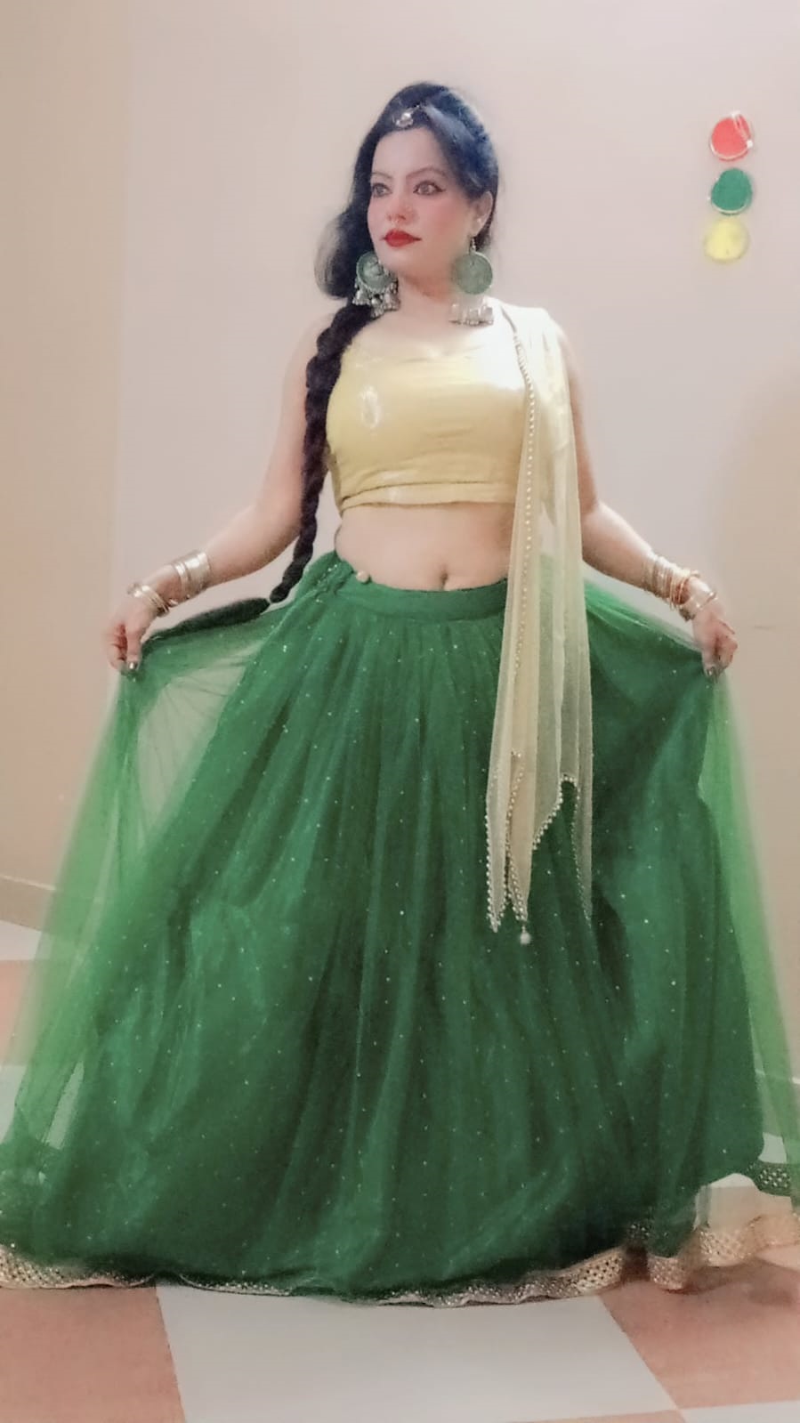 ਮੁਟਿਆਰਾਂ ਨੂੰ ਏਂਜਲ ਲੁਕ ਦੇ ਰਹੀਆਂ ਨੈੱਟ ਫੈਬਰਿਕ ਦੀਆਂ ਡਰੈੱਸਾਂ
