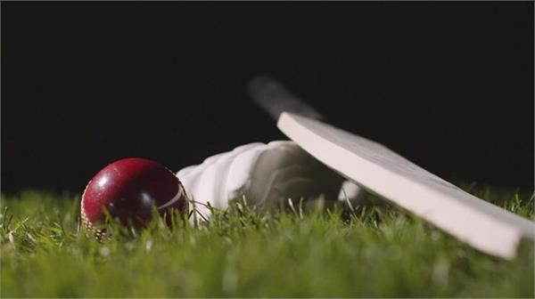 fast bowler death