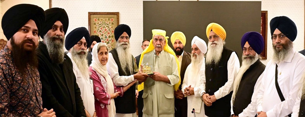 ਐਡਵੋਕੇਟ ਧਾਮੀ ਦੀ ਅਗਵਾਈ ’ਚ ਵਫ਼ਦ ਨੇ ਜੰਮੂ-ਕਸ਼ਮੀਰ ਦੇ ਲੈਫਟੀਨੈਂਟ ਗਵਰਨਰ ਨਾਲ ਕੀਤੀ ਮੁਲਾਕਾਤ