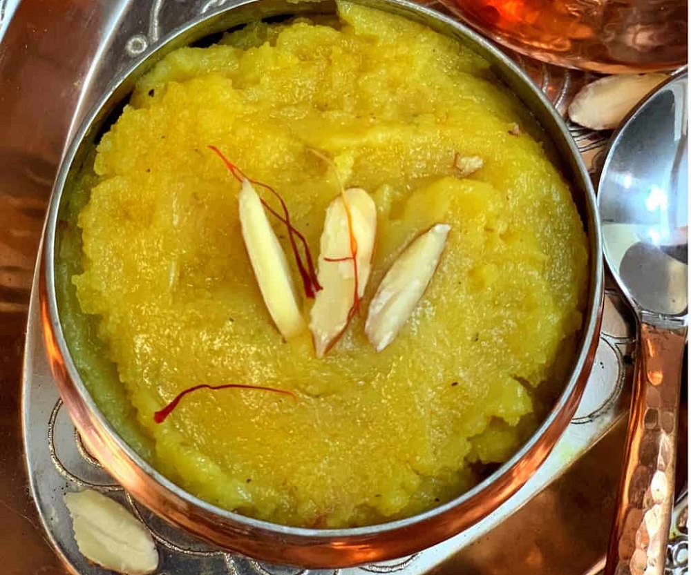 ਘਰ ''ਚ ਹੀ ਬਣਾਇਆ ''ਕੇਸਰ ਬਾਦਾਮ ਹਲਵਾ'', ਬੇਹੱਦ ਆਸਾਨ ਹੈ ਰੈਸਿਪੀ