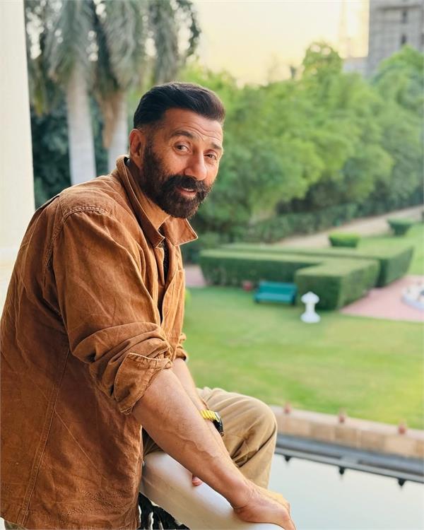 sunny deol extends dussehra greetings