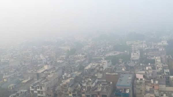 ਜ਼ਹਿਰੀਲੀ ਆਬੋ-ਹਵਾ ਨਾਲ ਦੀਵਾਲੀ ਦੀ ਸਵੇਰ! AQI ਰਿਹਾ ''Very Poor''
