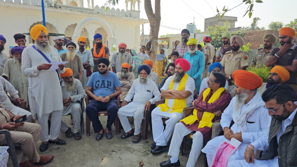 ਕਪੂਰਥਲਾ ਵਿਖੇ ਹੜ੍ਹ ਪ੍ਰਭਾਵਿਤ ਇਲਾਕਿਆਂ ਦਾ ਕੇਂਦਰੀ ਰਾਜ ਮੰਤਰੀ ਹਰਸ਼ ਮਲਹੋਤਰਾ ਨੇ ਕੀਤਾ ਦੌਰਾ, ਦਿੱਤਾ ਇਹ ਭਰੋਸਾ