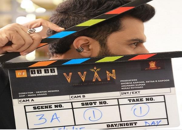 manish paul returns to shoot for  one  after diwali break