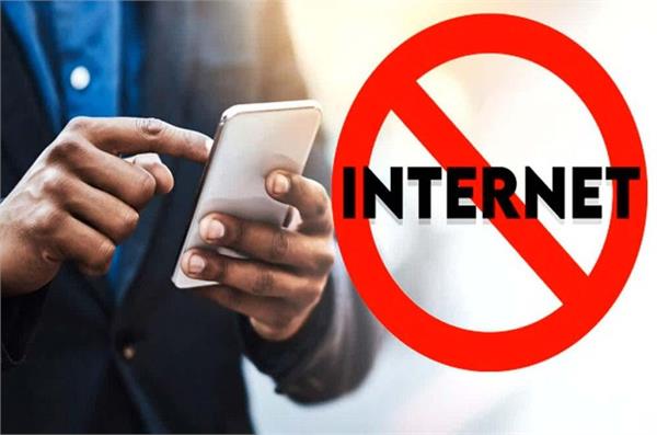fresh violence in cuttack  government shuts down internet