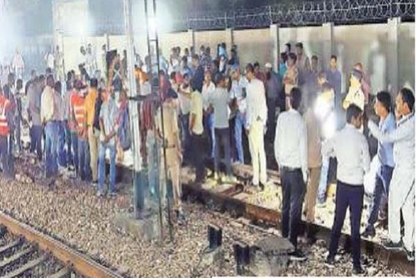 goods train derails at chandigarh railway station