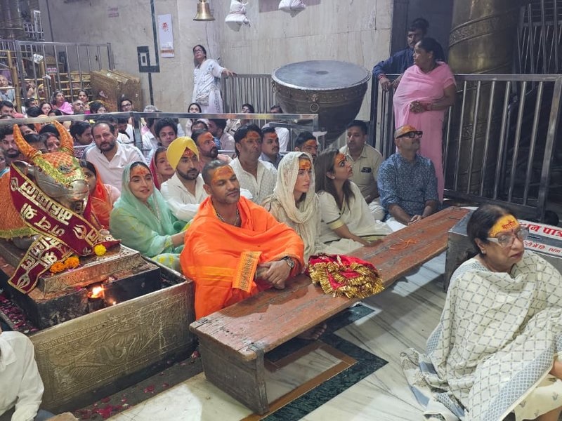 ਸ਼ਿਖਰ ਧਵਨ ਪੁੱਜੇ ਮਹਾਕਾਲੇਸ਼ਵਰ ਜਯੋਤਿਰਲਿੰਗ ਮੰਦਰ, ਭਸਮ ਆਰਤੀ ਵਿੱਚ ਕੀਤੀ ਸ਼ਿਰਕਤ