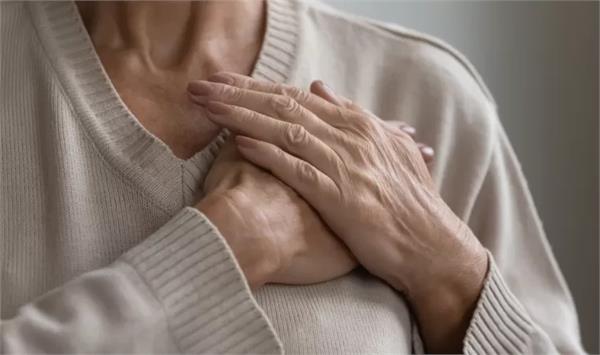 american female tourist dies of heart attack