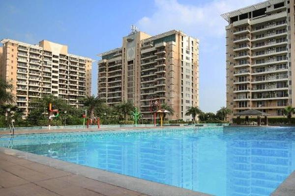 famous builder fined rs 85 lakh  punished for not fulfilling two big promises
