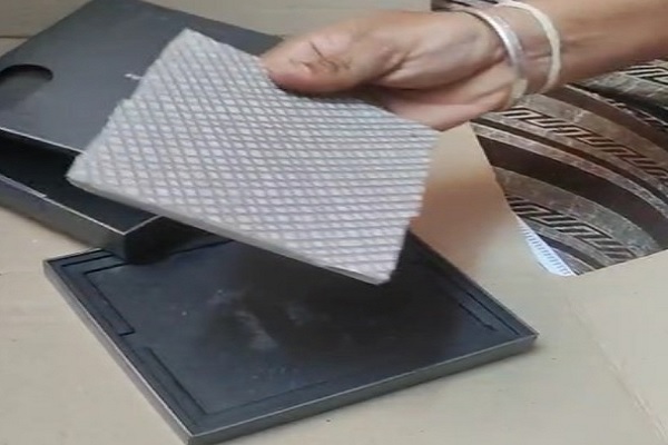 ਆਨਲਾਈਨ ਮੰਗਵਾਇਆ Samsung Galaxy G Fold 7, ਪਾਰਸਲ ਖੋਲ੍ਹਦੇ ਹੀ ਹੱਕਾ-ਬੱਕਾ ਰਹਿ ਗਿਆ ਇੰਜੀਨੀਅਰ