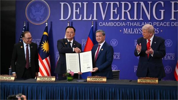 thailand and cambodia agree to extend ceasefire in trump  s presence