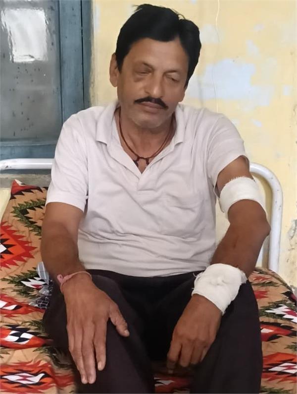 attack  house  police  beating