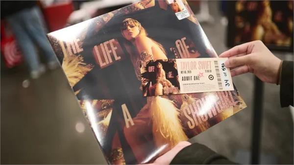 swift  s album  the life of a showgirl  makes sales history in its first week