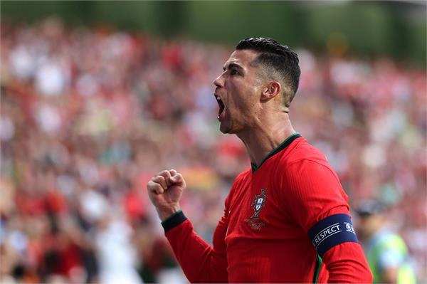 ronaldo missed a penalty  but portugal beat ireland 1 0