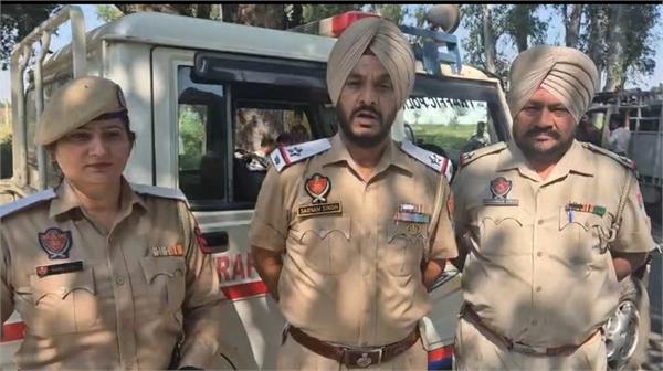 traffic police stopped a tipper loaded with sand going without number plates