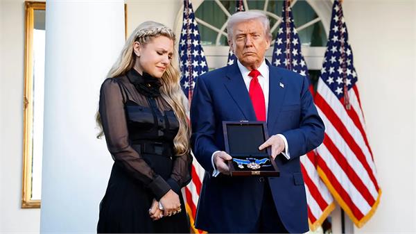 trump awards charlie kirk the presidential medal of freedom