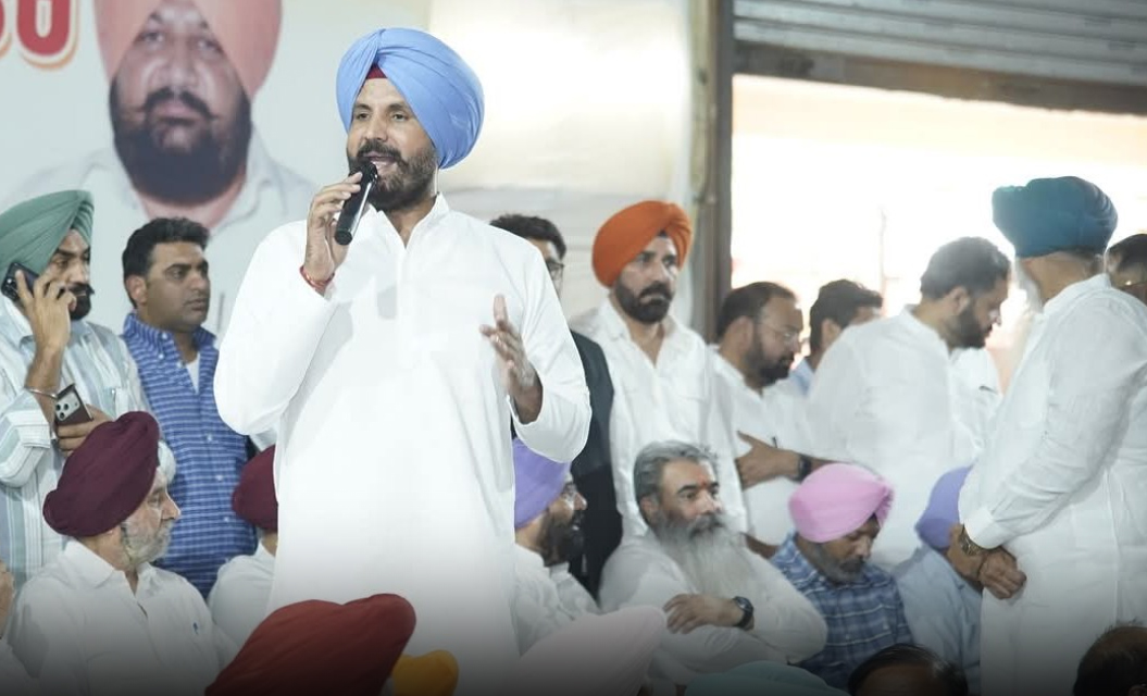 ਤਰਨਤਾਰਨ ਜ਼ਿਮਨੀ ਚੋਣ ‘ਚ ਕਾਂਗਰਸ ਦਾ ਪੂਰਾ ਜ਼ੋਰ, ਵੜਿੰਗ ਤੇ ਆਸ਼ੂ ਸਟੇਜ ''ਤੇ ਇਕੱਠੇ ਆਏ ਨਜ਼ਰ