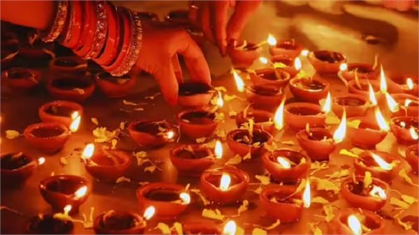 sp leaders criticize removal of burning diya in ayodhya