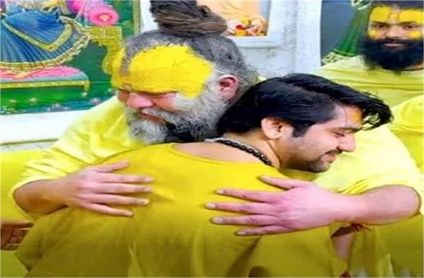 dhirendra krishna shastri met saint premananda maharaj