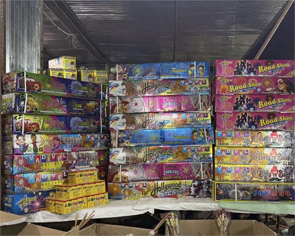 firecracker traders return notice to police