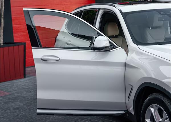 woman  car  accident