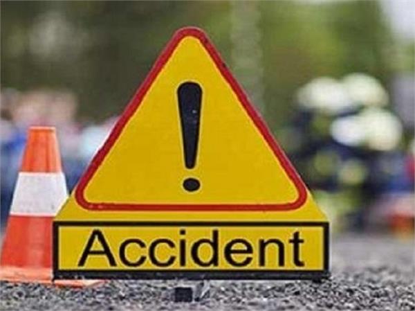 one dead  2 injured in collision between two trucks
