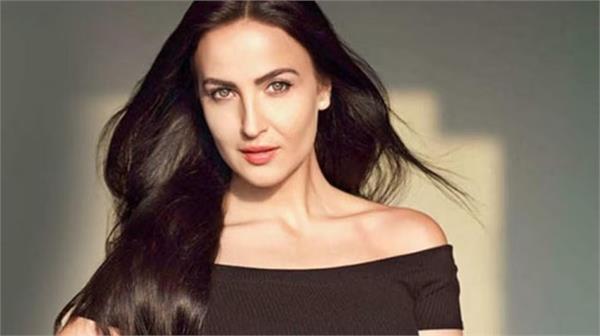 rusha   blizza neeti mohan join forces elli avram present   zaar zaar  