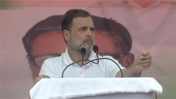 modi will even dance for votes says rahul gandhi in bihar