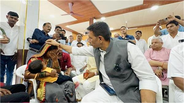 cough syrup case  jeetu patwari reaches chhindwara