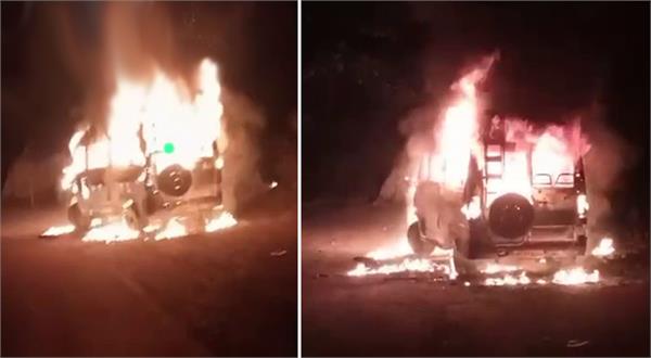 tempo traveller catches fire
