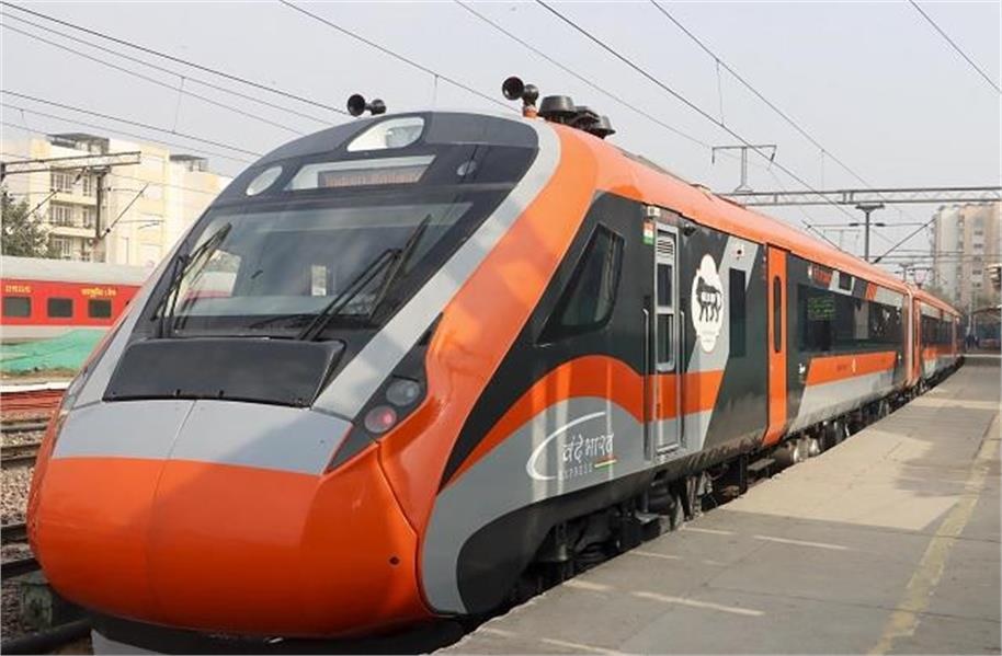 ਵੰਦੇ ਭਾਰਤ ਹਾਈ-ਸਪੀਡ Train ਲਈ ਤਿਆਰ! 160 ਕਿਲੋਮੀਟਰ ਪ੍ਰਤੀ ਘੰਟਾ ਦੀ ਰਫ਼ਤਾਰ ਨਾਲ ਟ੍ਰਾਇਲ ਰਿਹਾ ਸਫਲ