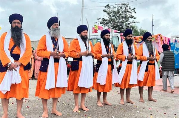 italy  nagar kirtan sangat