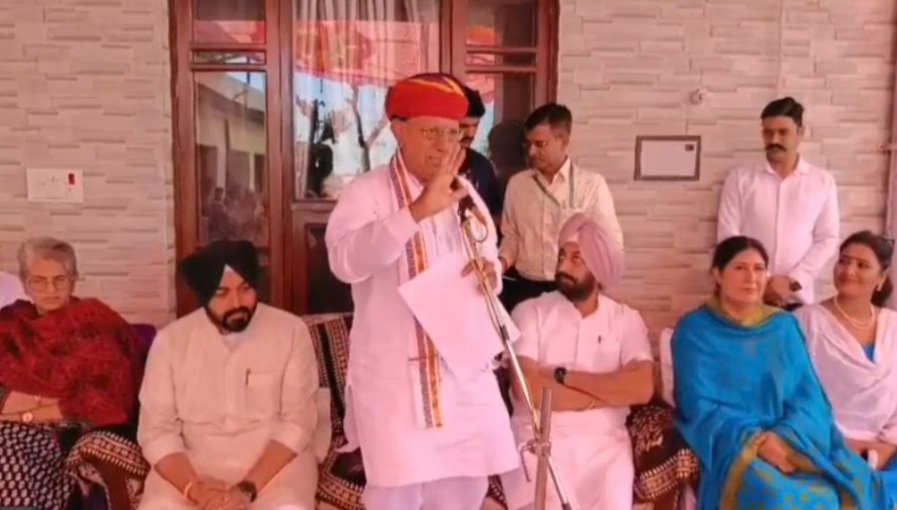 ਹੜ੍ਹ ਪ੍ਰਭਾਵਿਤ ਇਲਾਕਿਆਂ ਦਾ ਕੀਤਾ ਦੌਰਾ ਕਰਨ ਪਹੁੰਚੇ ਕੇਂਦਰੀ ਰਾਜ ਮੰਤਰੀ ਭਾਗੀਰਥ ਚੌਧਰੀ