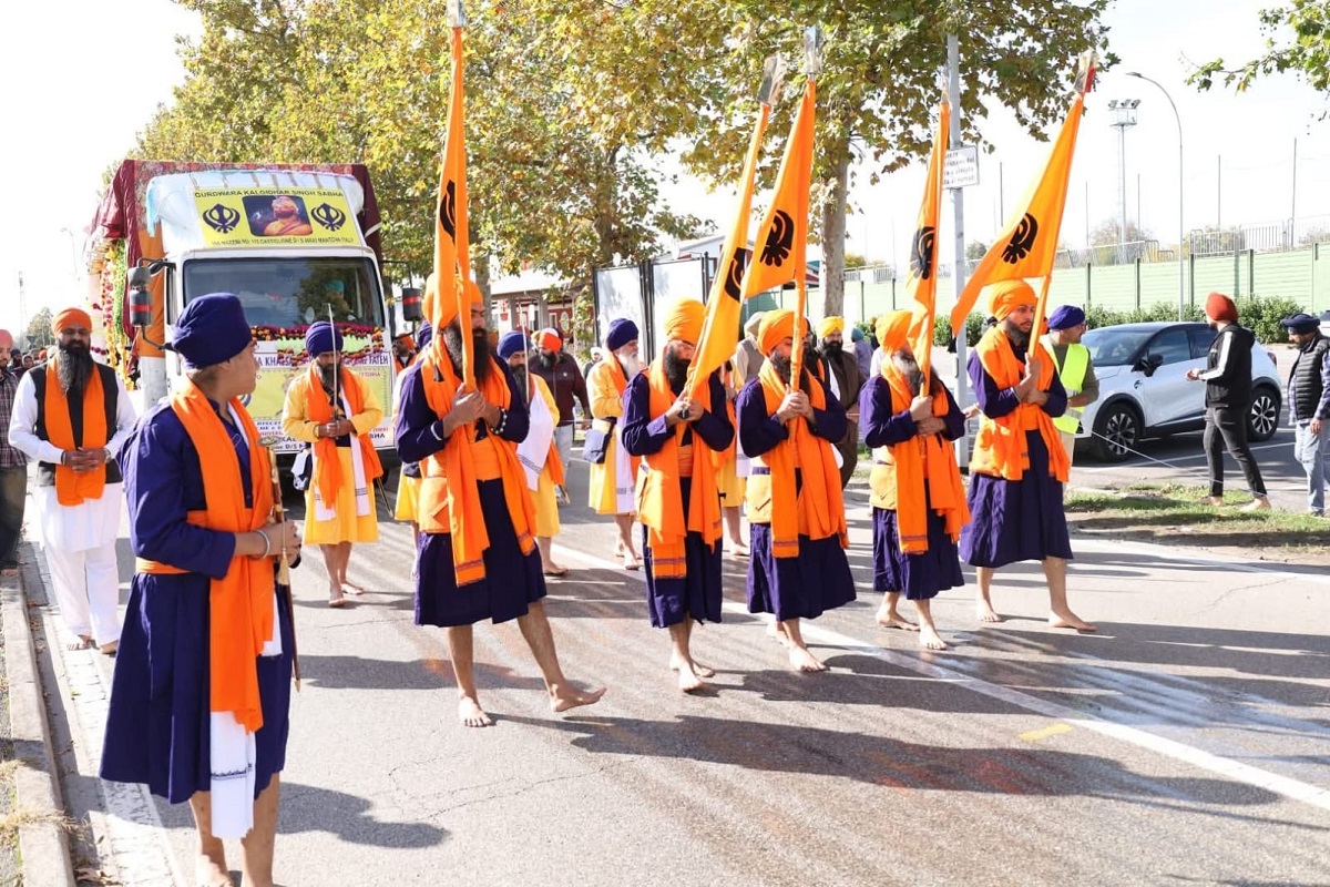 ਇਟਲੀ ਦੇ ਟਾਊਨ ਕਰਪੀਨੇਦਲੋ ਵਿਖੇ ਸਜਾਇਆ ਗਿਆ ਅਲੌਲਿਕ ਨਗਰ ਕੀਰਤਨ