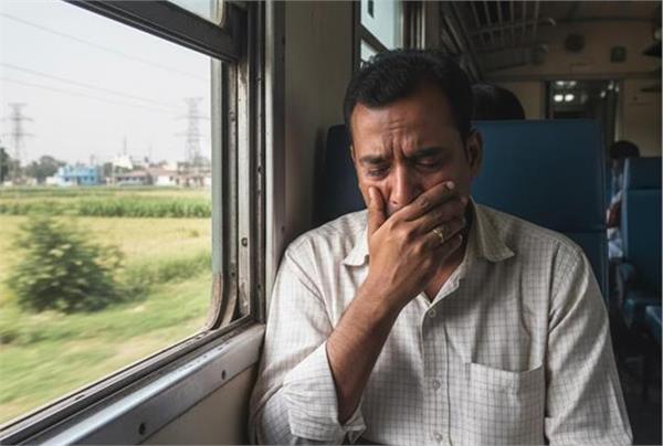 husband commits suicide by jumping in front of the train