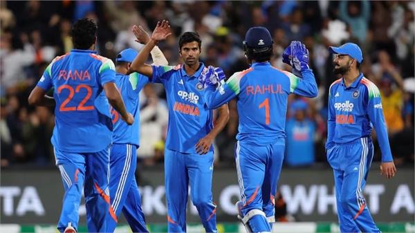 the kangaroos beat india by 2 wickets to clinch the series