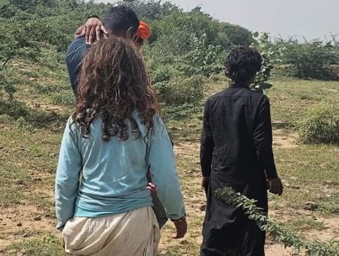 ਪਿਆਰ ''ਚ ਸਰਹੱਦ ਟੱਪ ਪਾਕਿਸਤਾਨ ਤੋਂ ਭਾਰਤ ''ਚ ਵੜ ਆਇਆ ਪ੍ਰੇਮੀ ਜੋੜਾ ! ਫ਼ਿਰ ਜੋ ਹੋਇਆ...